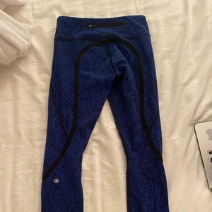 Lululemon leggings size 6!